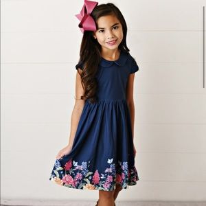 Peter Pan Collar Dress with Floral Print Detail